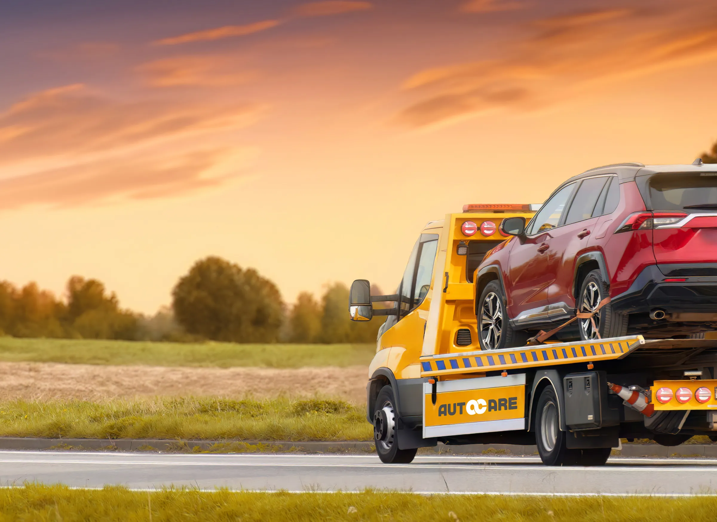 Carro attrezzi Autocare che ritira un'auto